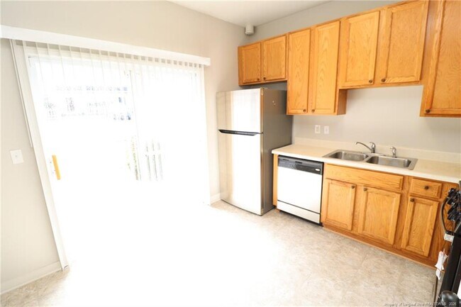 Building Photo - 5110 Neuse Commons Ln