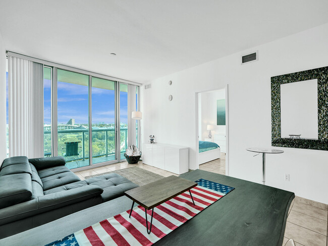 Building Photo - 888 Biscayne Blvd