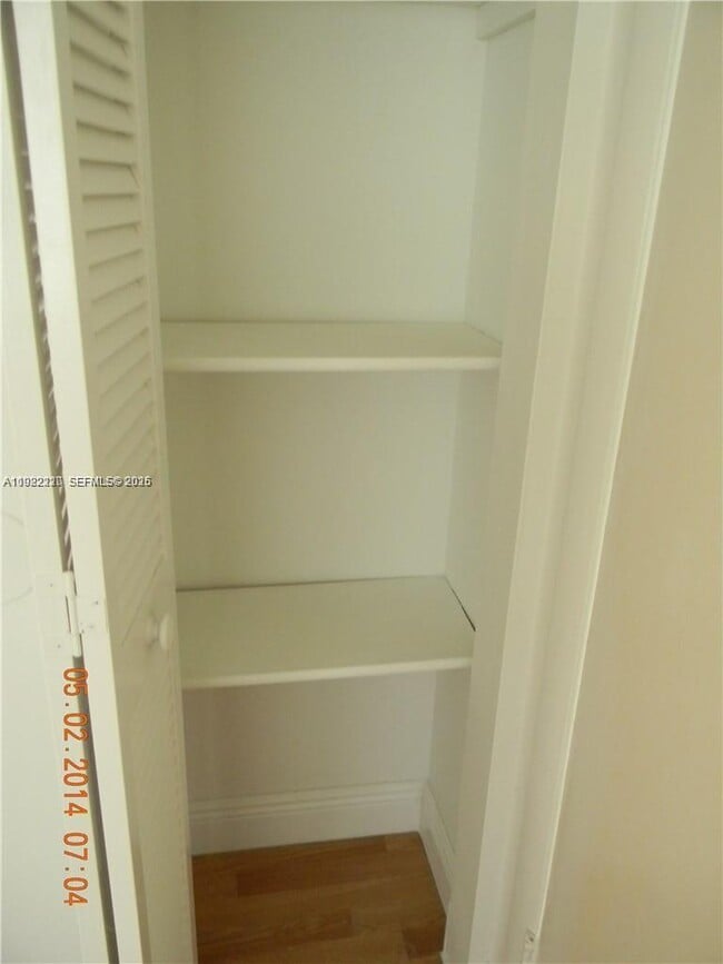 Building Photo - 16508 NE 26th Ave