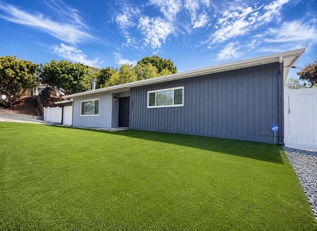 Building Photo - 3667 Agua Dulce Blvd