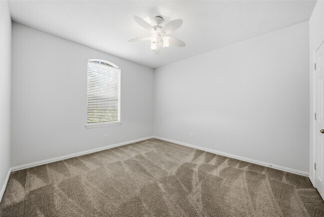 Building Photo - 5531 Cranston Ct