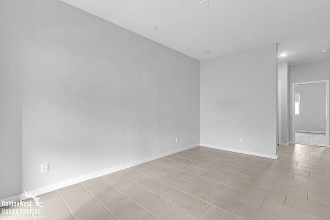 Building Photo - Modern 2Bdm 2.5Ba Home in Central Phoenix!