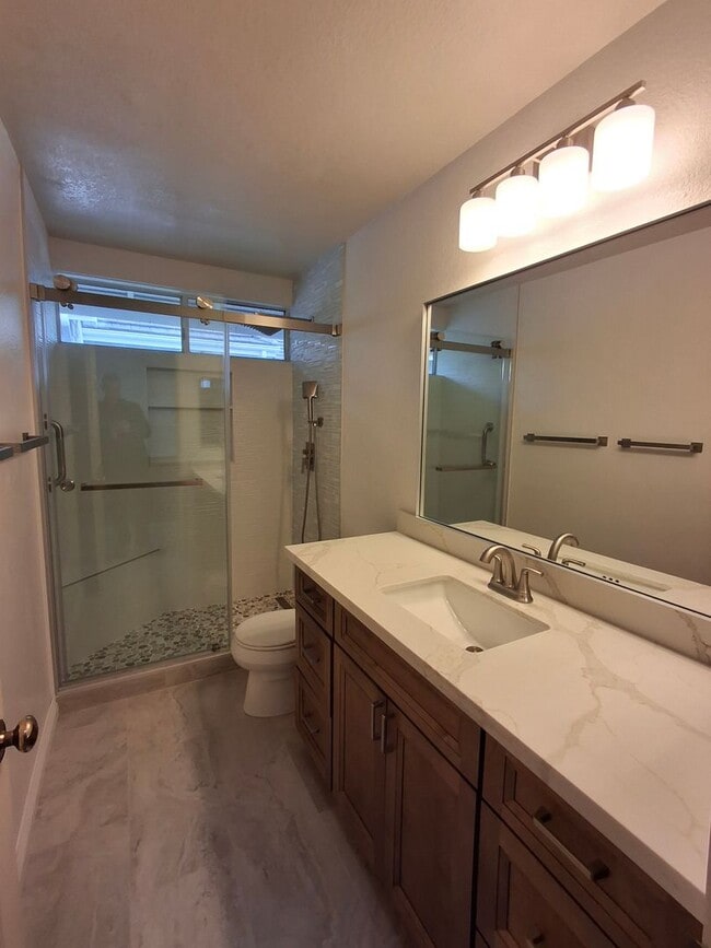 Building Photo - Beautifully Remodeled 4-Bedroom, 3-Bath w/ 2 Car-Garage and Central AC/Heat! MUST SEE!!!