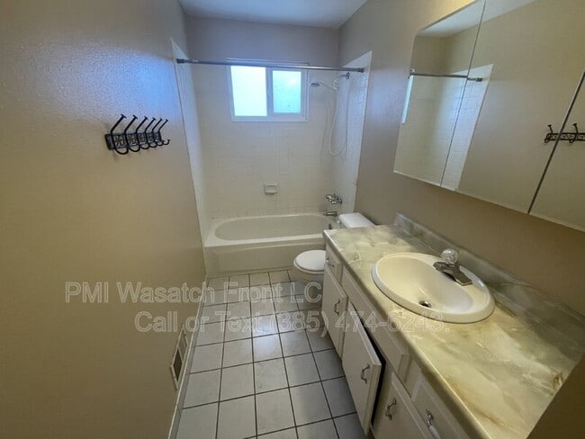 Building Photo - 9140 Judd Ln