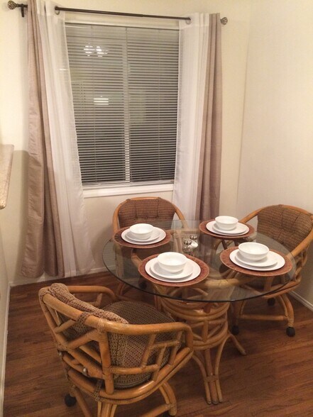 Building Photo - 536 39th W St