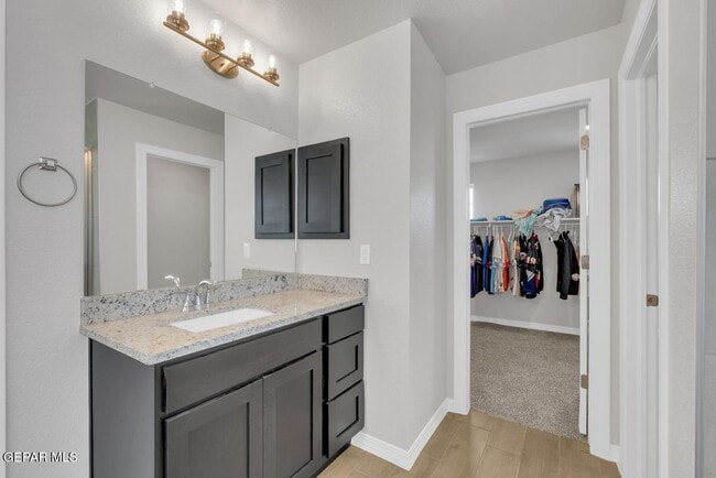 Building Photo - East El Paso 4 bed Refrig A/C