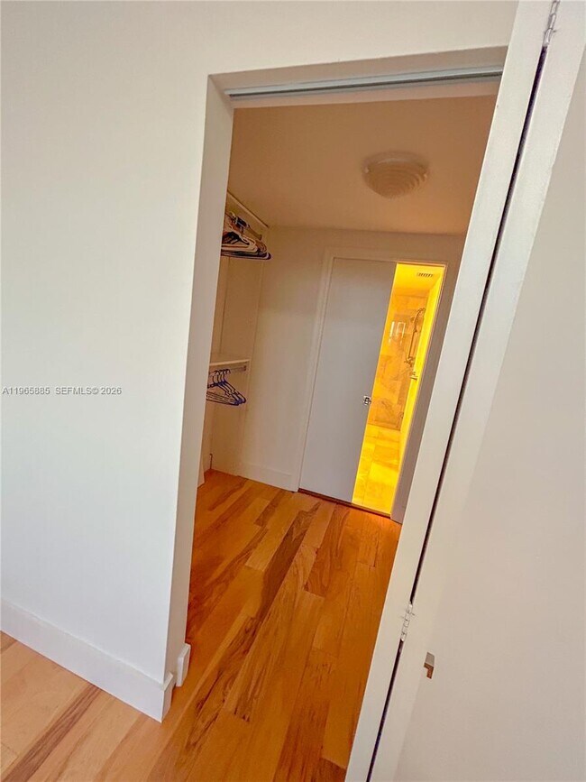 Building Photo - 19501 W Country Club Dr