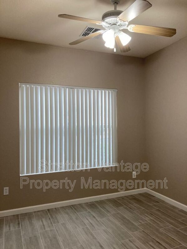 Building Photo - 1017 S Clancy Cir