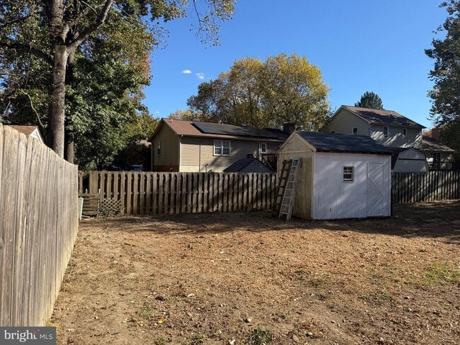 Building Photo - 8 English Oak Cir