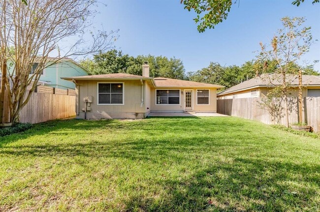 Building Photo - 10413 Hess Dr