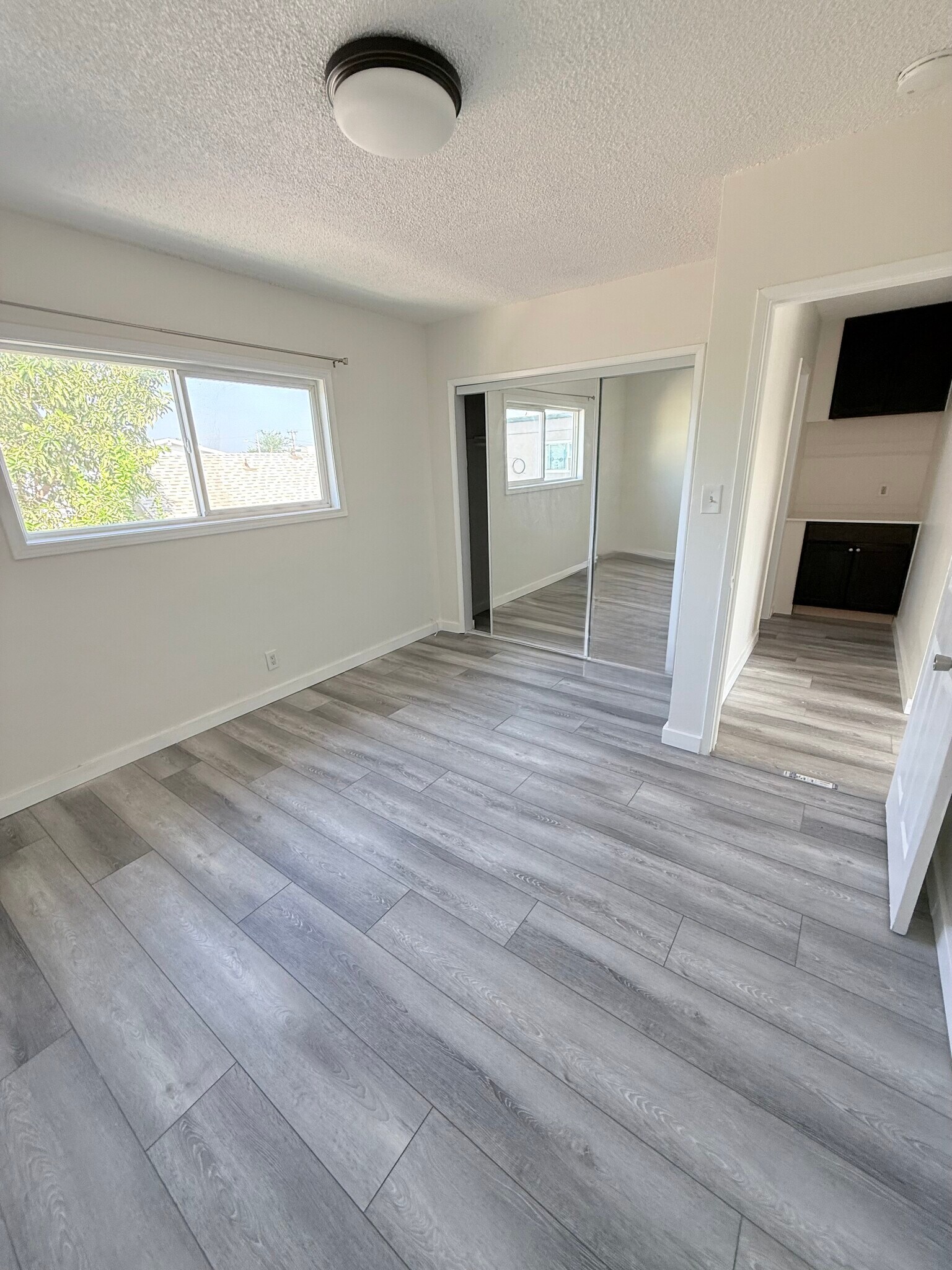 Building Photo - 12521 Rose Ave