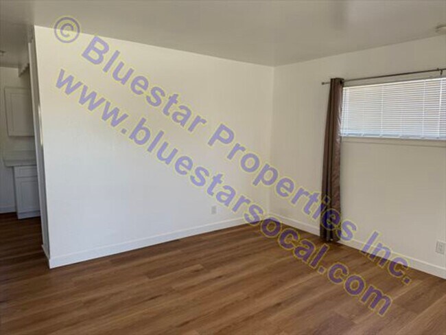 Building Photo - New Listing in Victorville!!!
