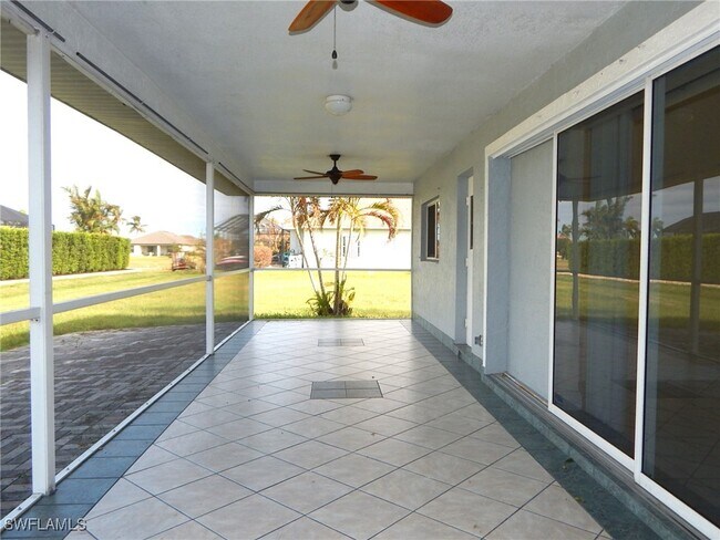 Building Photo - 424 SW 38th Pl