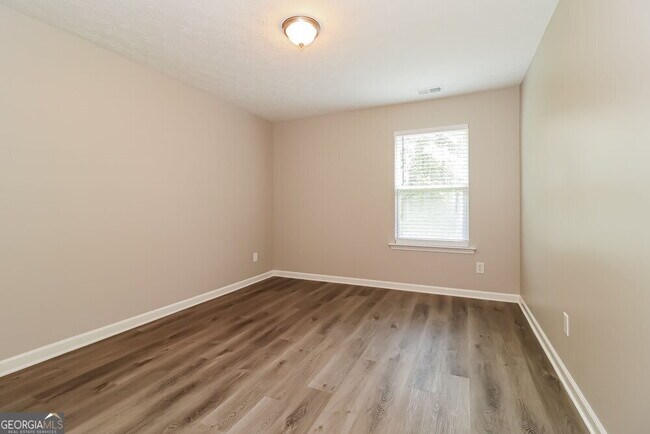 Building Photo - 266 Silver Arrow Cir