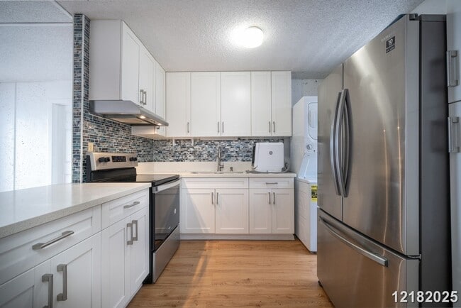 Building Photo - $2600 /1 Bed/ 1 Bath/ 1 Parking IN MILILANI