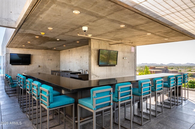 Building Photo - 7120 E Kierland Blvd