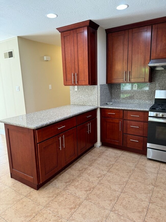Building Photo - 430 Blue Ridge Dr