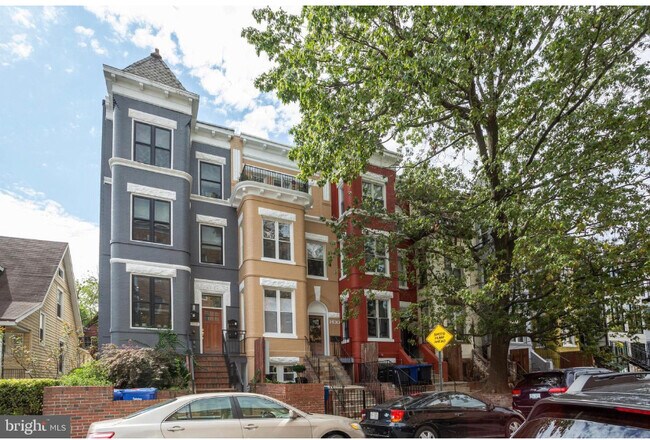 Condo Building - 1430 Newton St NW