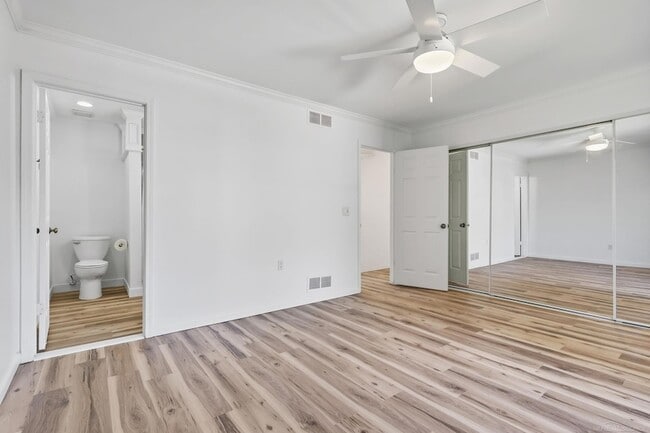 Building Photo - 1340 Kings Cove Dr E