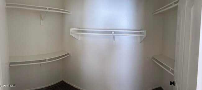 Building Photo - 352 W Gascon Rd