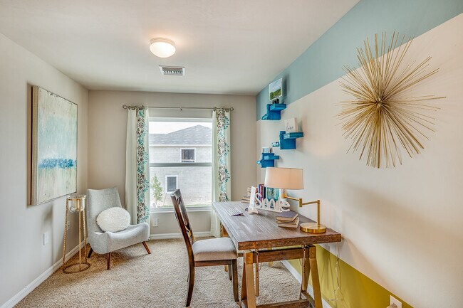 Building Photo - 15339 Wildflower Cir