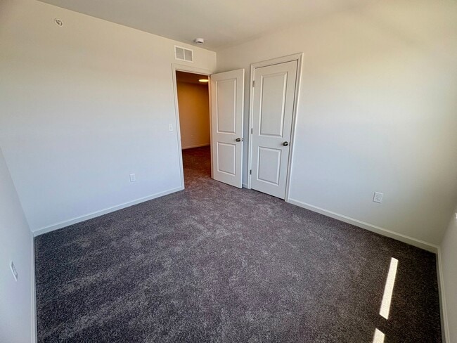Building Photo - 59 N Conifer Dr