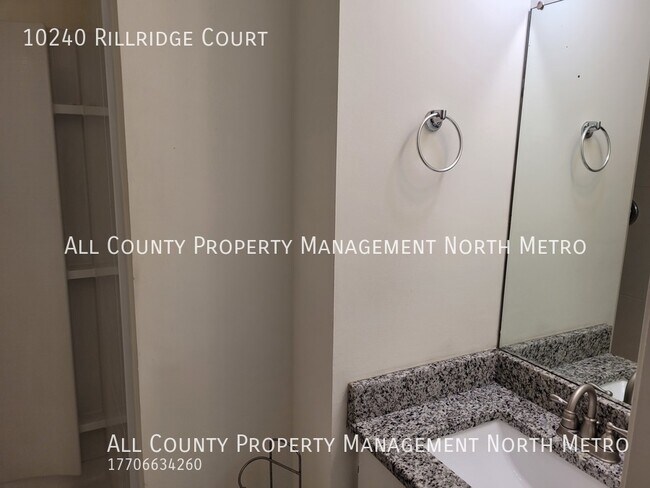 Building Photo - 10240 Rillridge Court