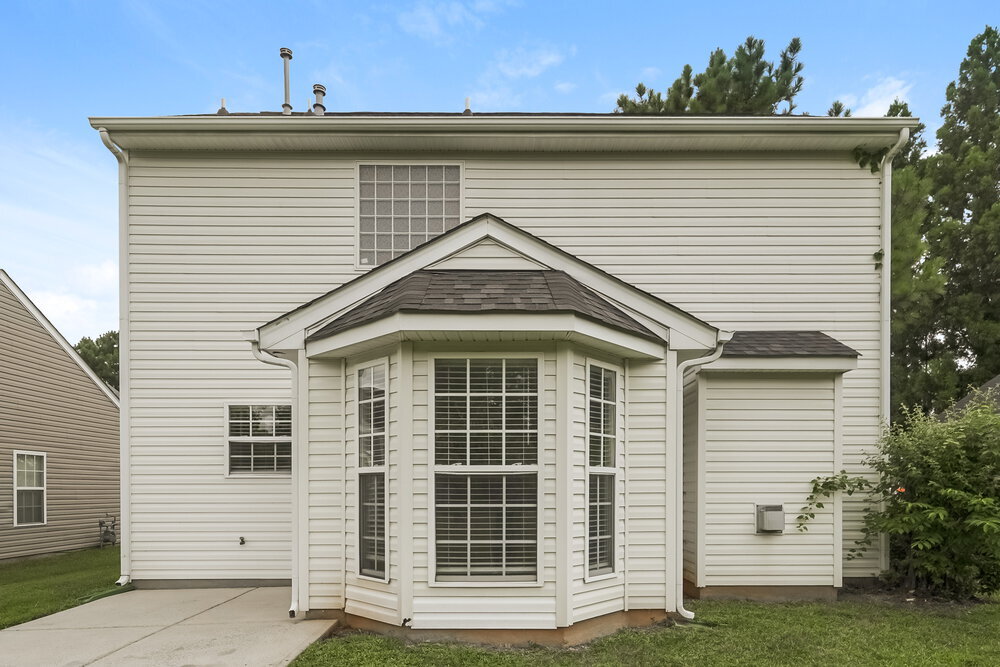 Building Photo - 707 Almora Dr