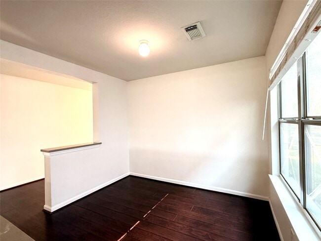 Building Photo - 16127 Cole Bridge Ln