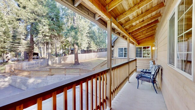 Building Photo - 6700 Ridgeway Dr