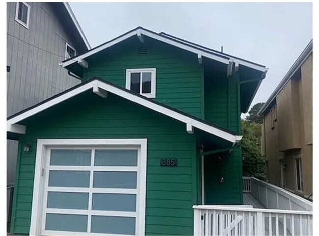 Primary Photo - Beautiful Remodeled Home in Cayucos