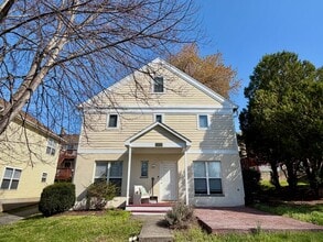 Building Photo - 2302 Fontaine Ave Ext