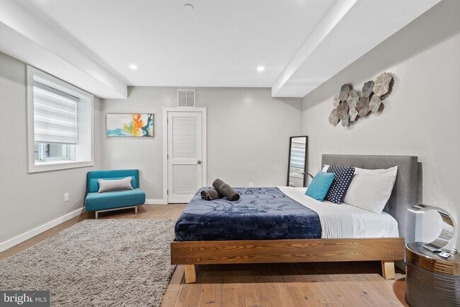 Building Photo - 1402 Ellsworth St