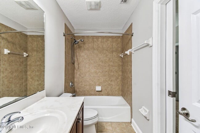Building Photo - 263 Stonewell Dr