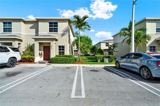 Building Photo - 496 NE 4th Terrace