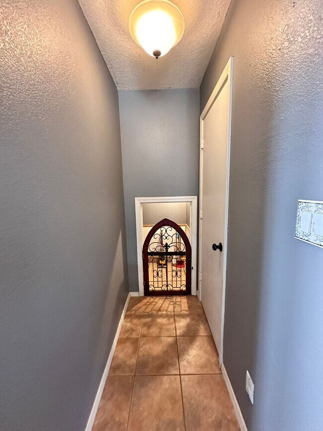 Building Photo - Coming Soon! 5 Bedroom 2.5 Bathroom w/ 2 Car Garage w/ Refrigerated Air