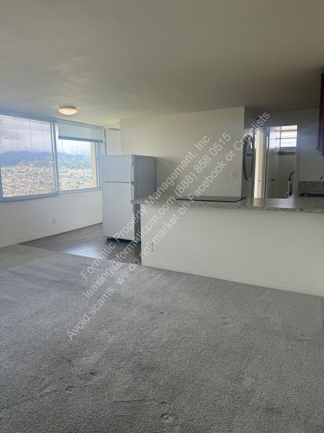 Building Photo - 1060 Kamehameha Hwy