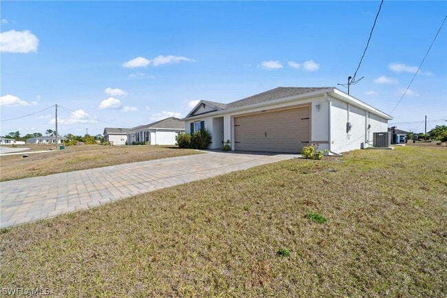 Building Photo - 2911 NW 9th Ave