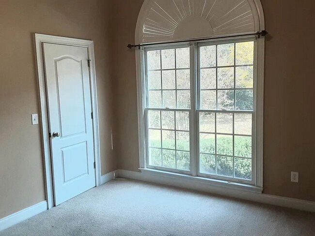 Building Photo - Perfect Family Home in Central Watkinsville