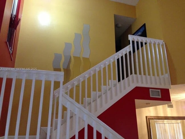 Building Photo - 15428 SW 50th Terrace