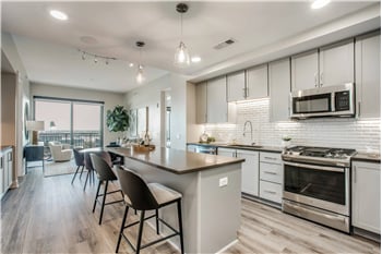 Building Photo - 9758 Katy Fwy