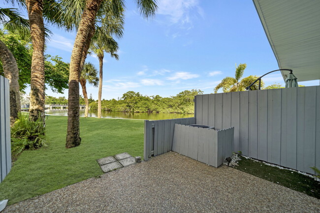 Building Photo - 1997 NE 15th Ave