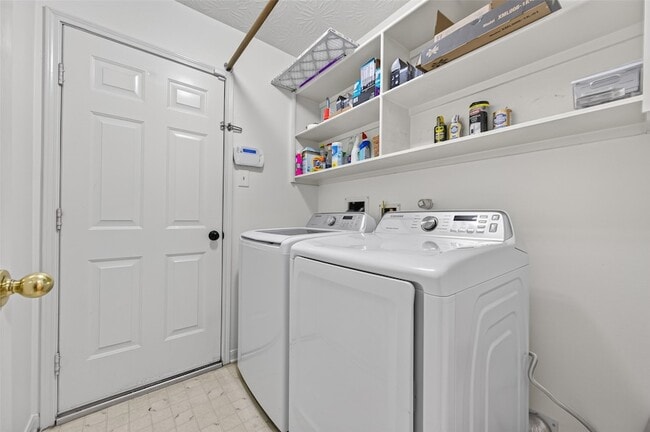 Building Photo - 9311 Cantata Ct