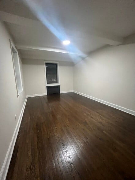 Building Photo - 195 Prospect St