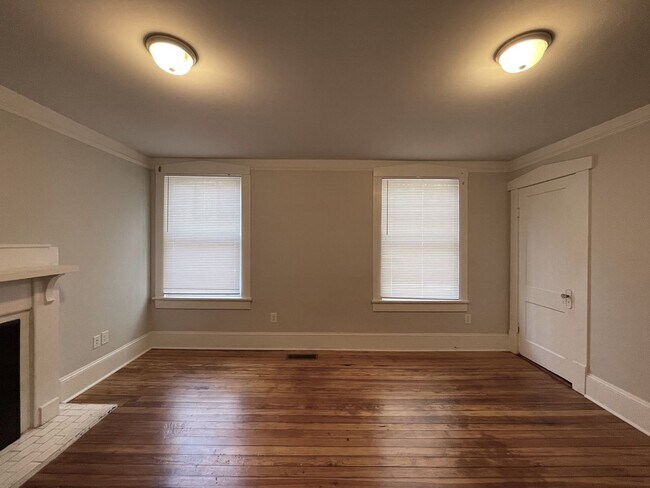 Building Photo - 1108 Boulevard-1