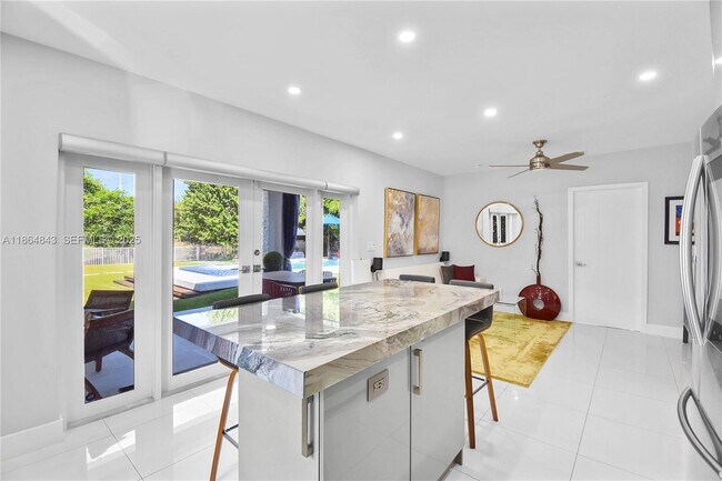 Building Photo - 14441 S Biscayne River Dr