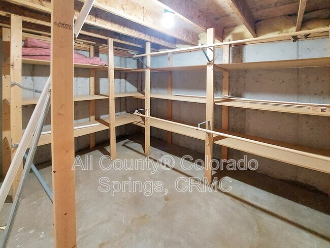 Building Photo - 6568 Foxdale Cir