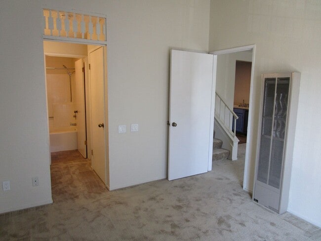 Building Photo - Cozy Hercules Home