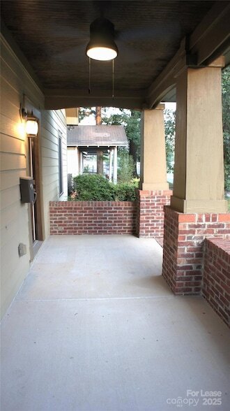 Building Photo - 2014 Rozzelles Ferry Rd