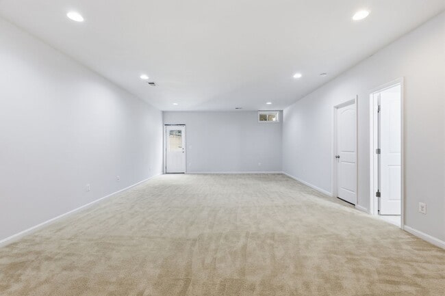 Building Photo - 14982 Gossom Manor Pl